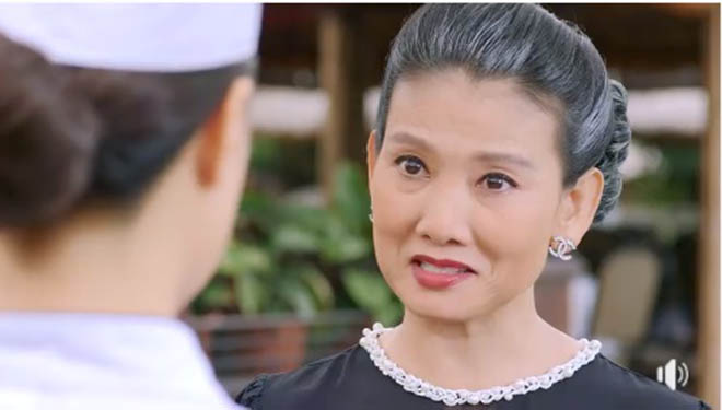Cả một đời ân oán tập 40: Vừa chạm mặt, bà Lan liên tục mỉa mai con dâu cũ Cả một đời ân oán tập 40: Vừa chạm mặt, bà Lan liên tục mỉa mai con dâu cũ